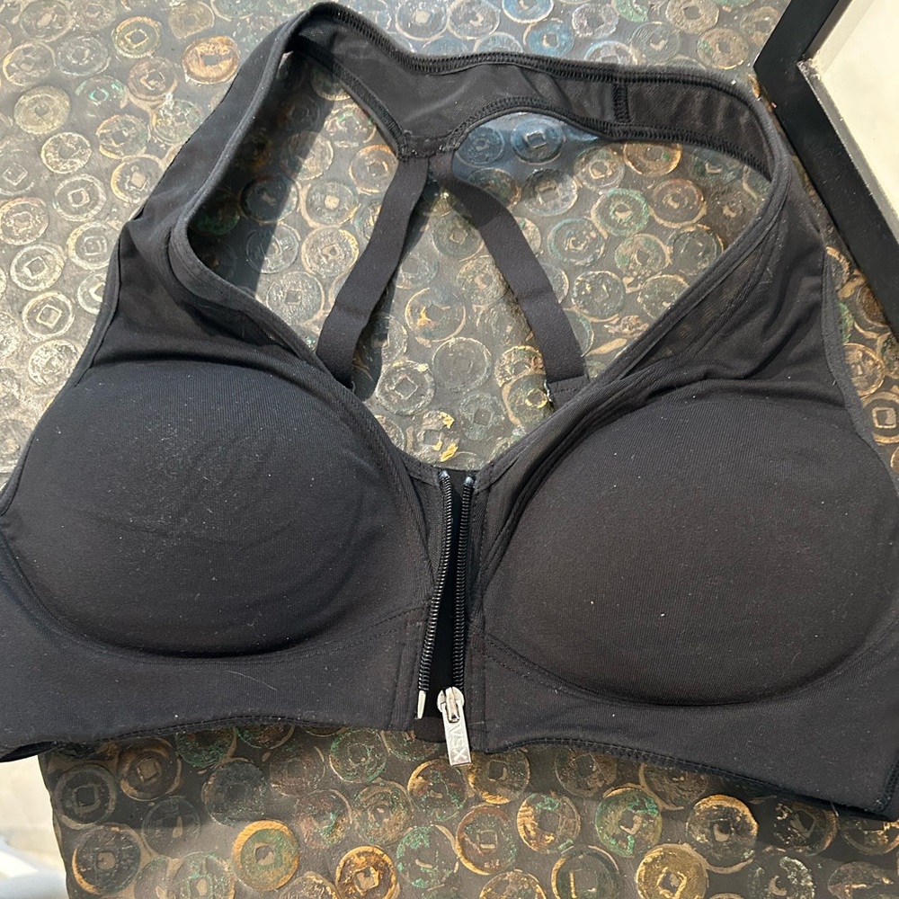 ⭐️3/$20 Victoria’s Secret Sport | Front-Zip Sports Bra | Push Up | 34B - Picture 6 of 6